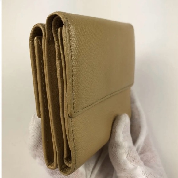 Full Inclusion authentic Chanel vintage Beige Sevruga Compact Wallet. - Picture 9 of 15